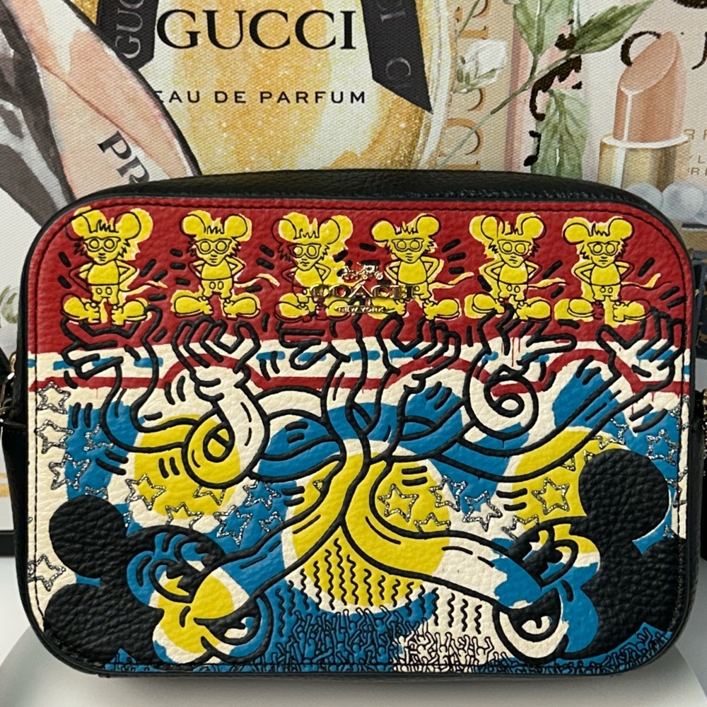 COACH x Keith Haring Collaboration Disney Leather Crossbody Bag 😍🤩❤️